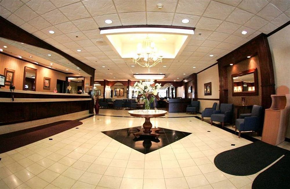 E Hotel Banquet & Conference Center Edison Bagian luar foto