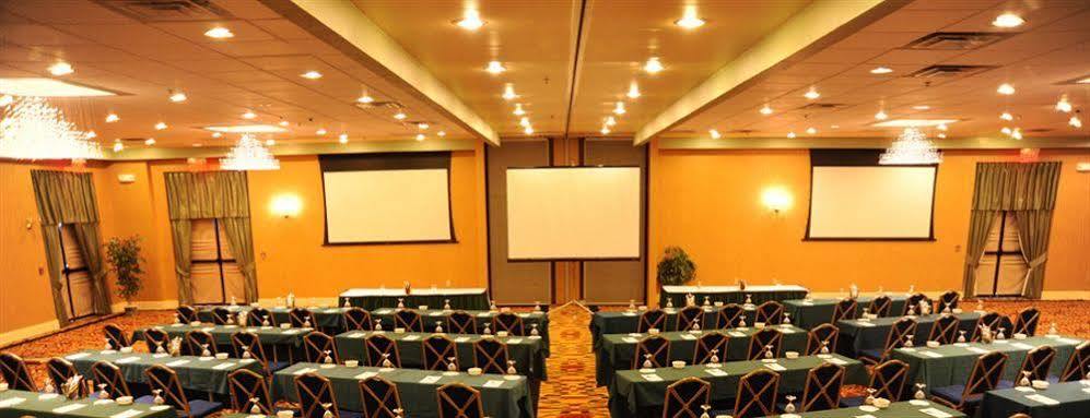 E Hotel Banquet & Conference Center Edison Bagian luar foto